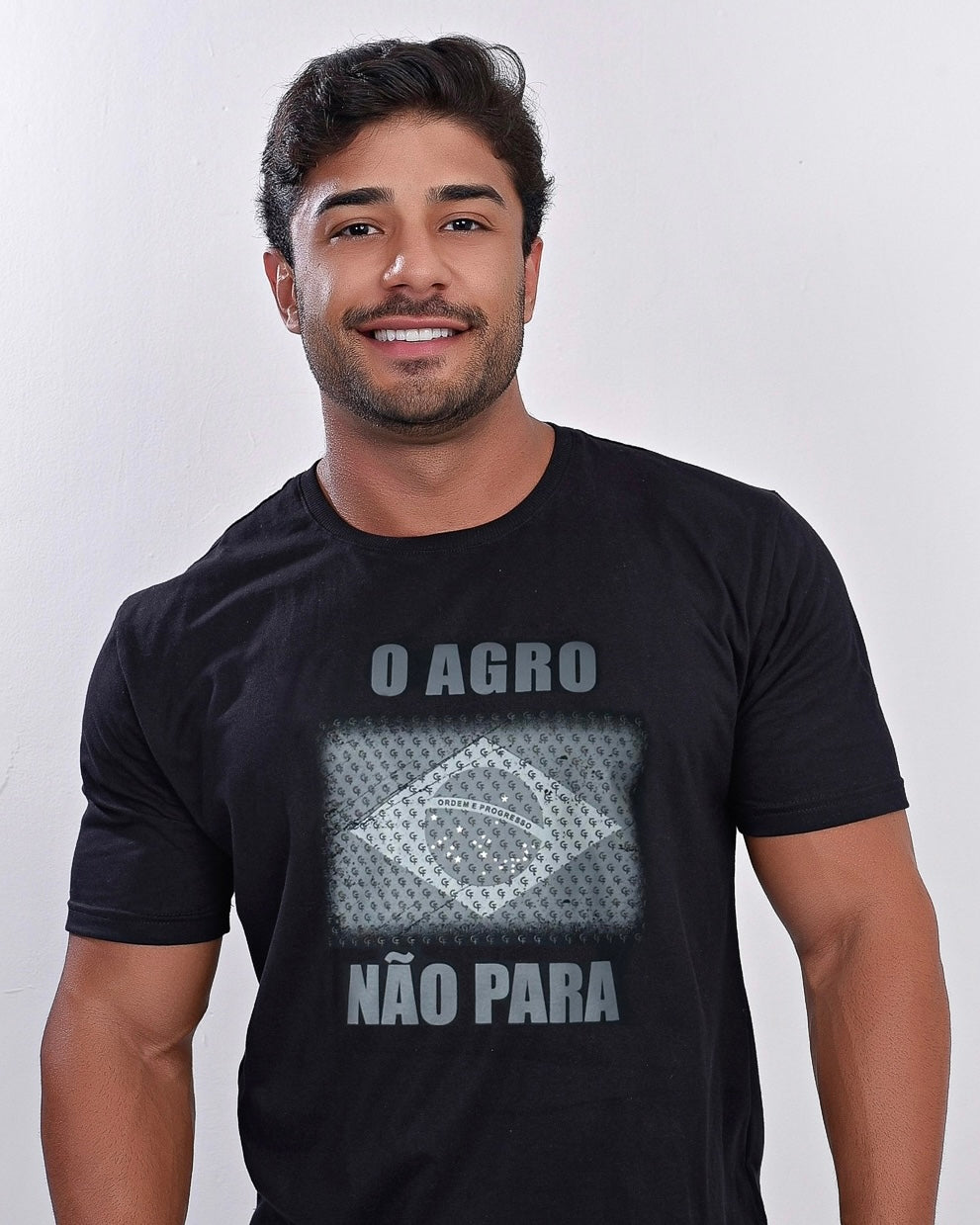 CAMISETA O AGRO NÃO PARA🇧🇷